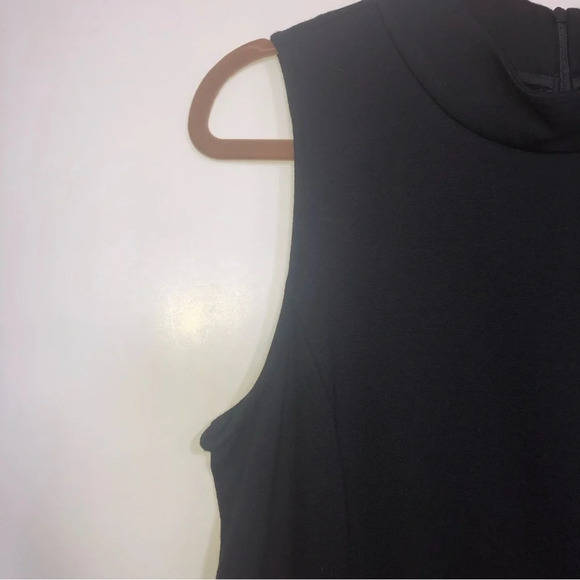 J. McLaughlin Black High Neck Sleeveless Top Blouse XL Back Zipper Peplum Bottom - Picture 7 of 9